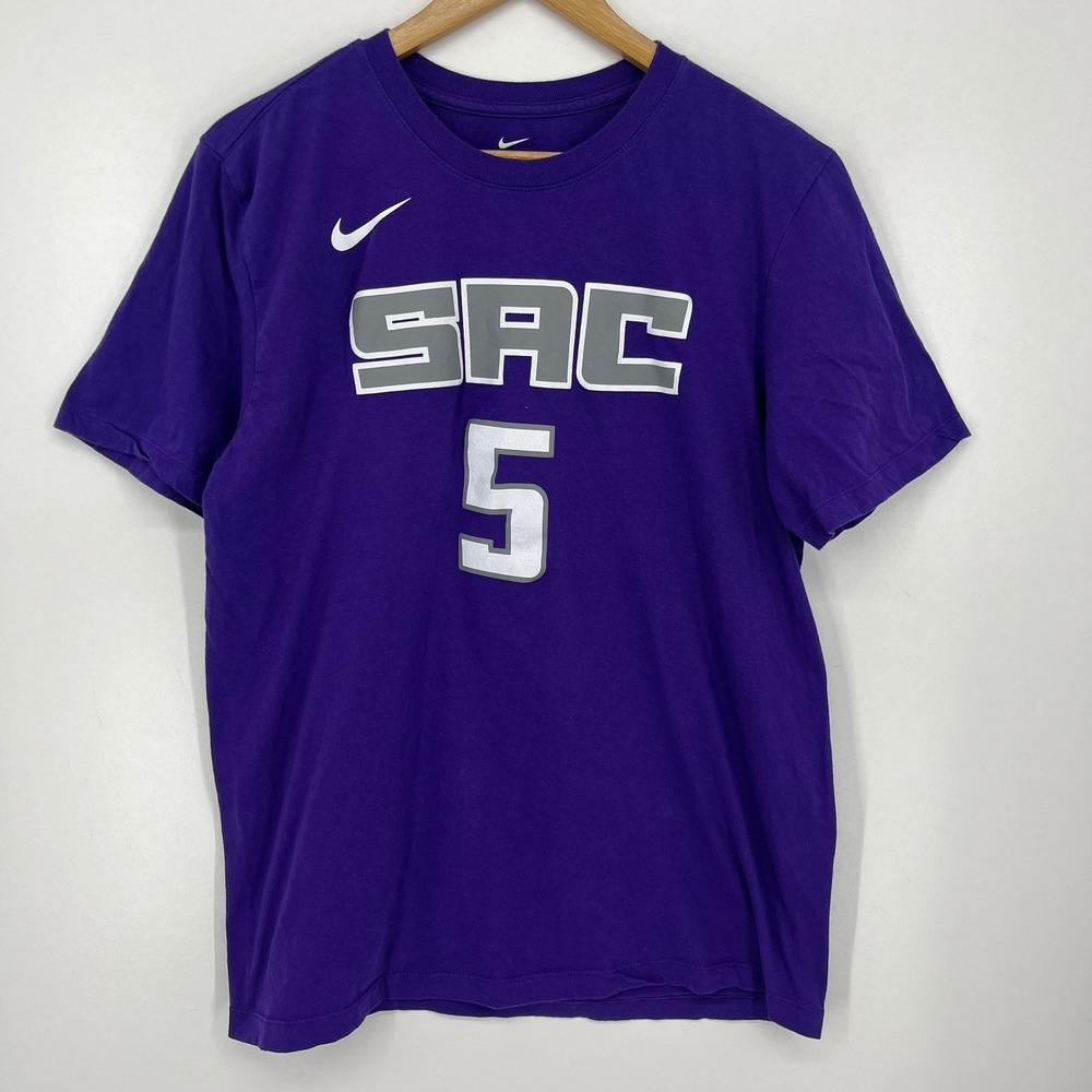 Nike Sacramento Kings DeAaron Fox #5 NBA Purple Graphic T-Shirt‎ Mens Medium